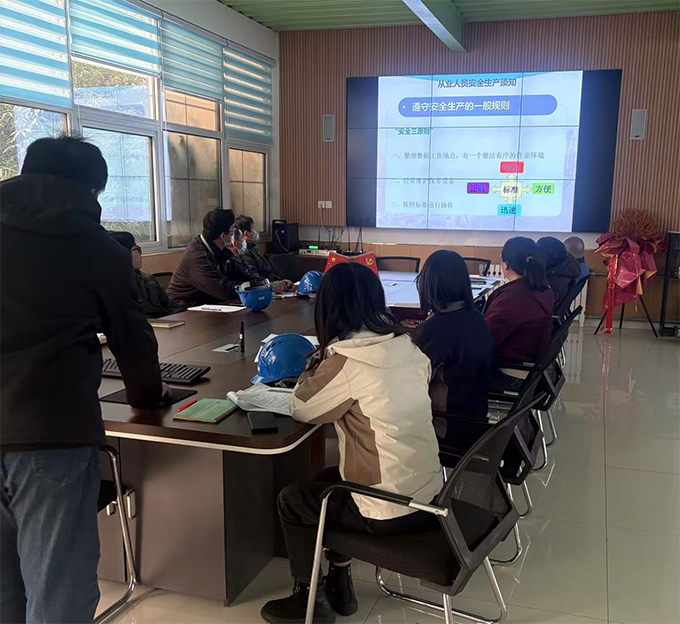 金鋒鋸業舉辦新入職員工帶鋸床、帶鋸條業務知識培訓